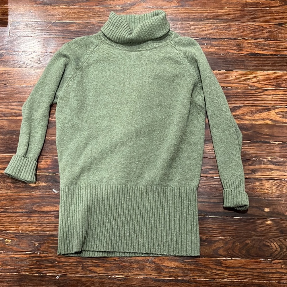 Belinda Robertson 100% cashmere turtleneck